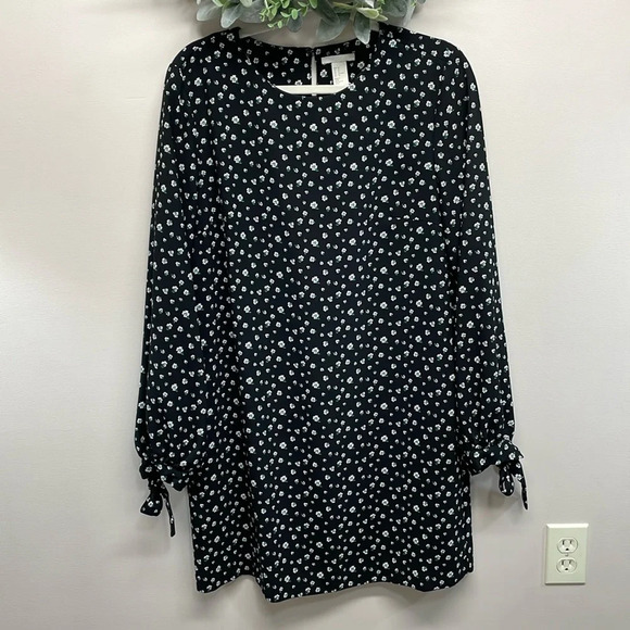 NWOT H&M Long Sleeve Black Floral Print Tunic Shift Dress Pockets 12 - Picture 1 of 14